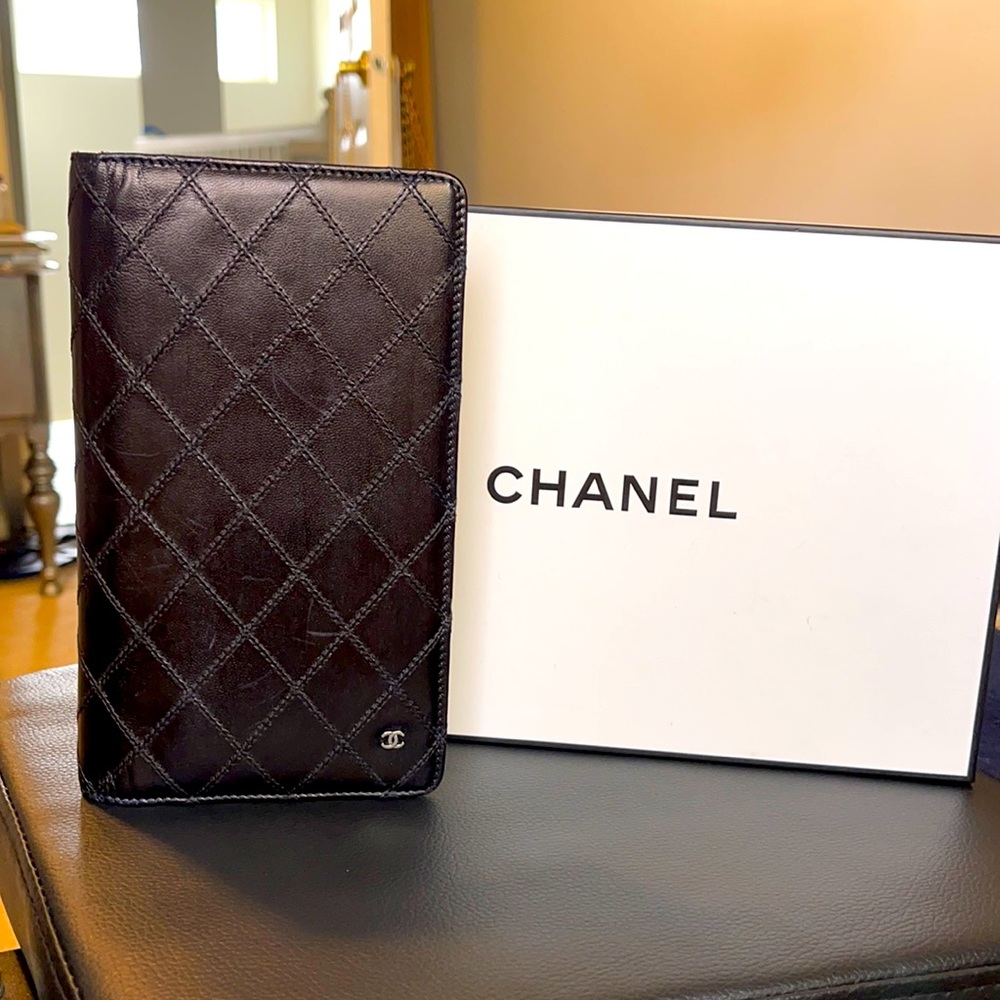 Chanel wallet